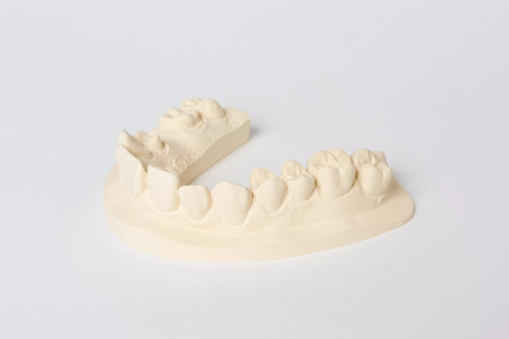 Uni-base 300, ivoor   25kg